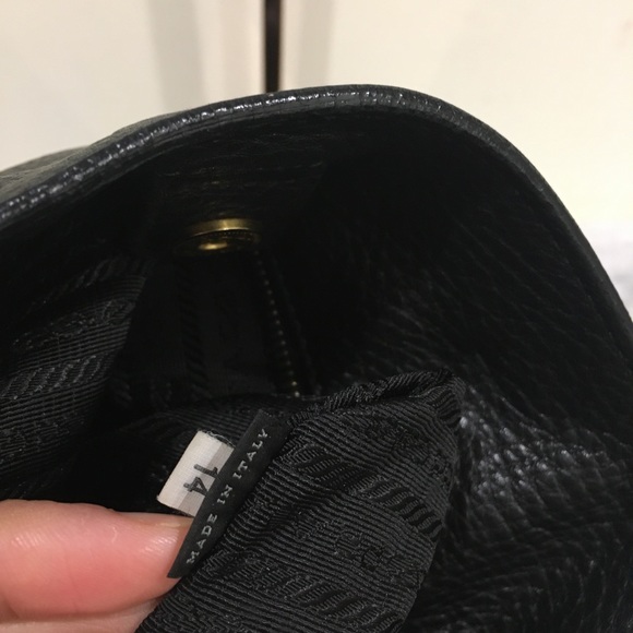 Prada Vitello Daino two way bag - Picture 14 of 15